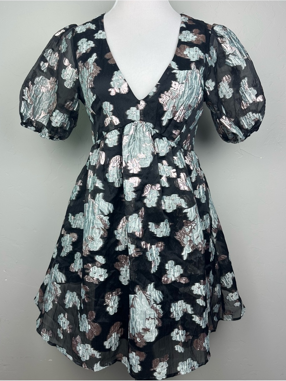 Jun & Ivy Metallic Floral Jacquard Puff Sleeve Mini Dress Black Blue M